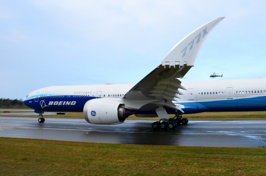 How the 777X's folding wing tips work - The Air Current