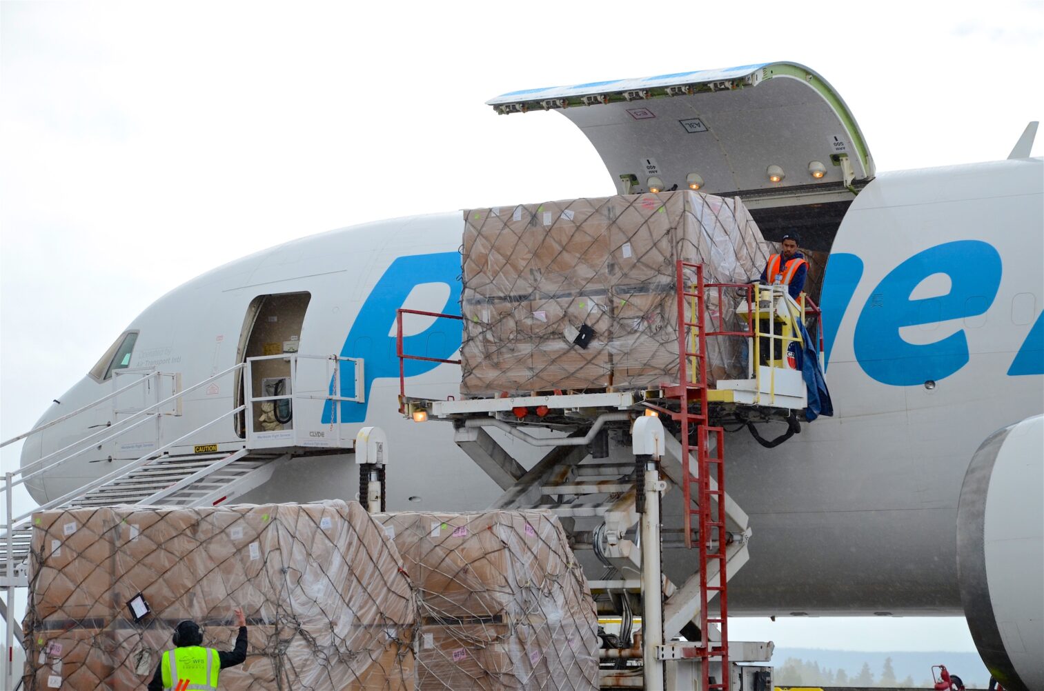 Retail, not logistics, is Amazon Air’s lodestar in UPS & FedEx fight ...