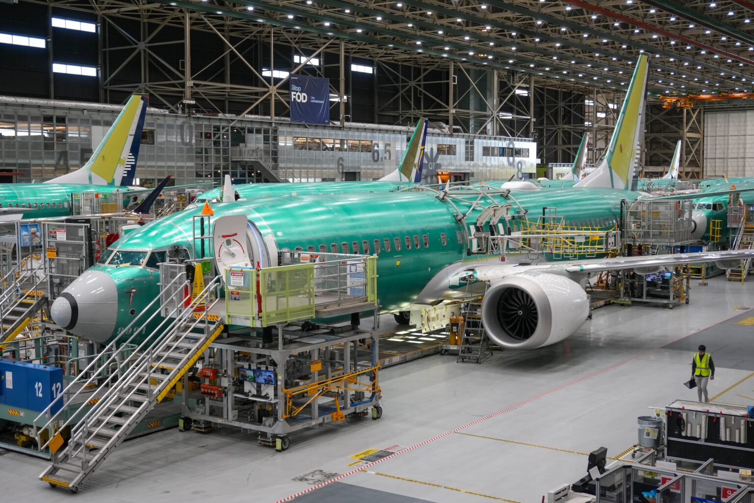 Boeing charts ‘aggressive’ 737 Max production ramp-up in 2025 - The Air ...